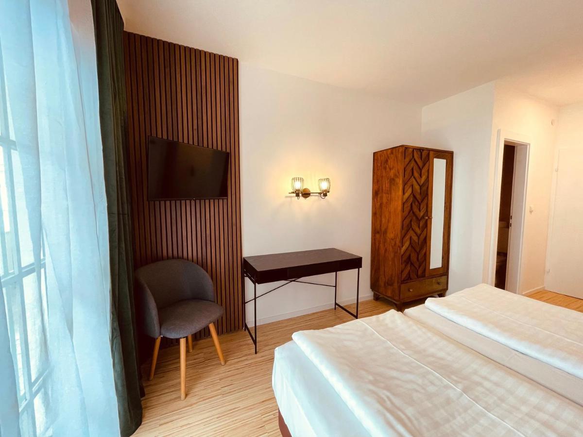 Gaestehaus Am Stadtpark Vöcklabruck Esterno foto