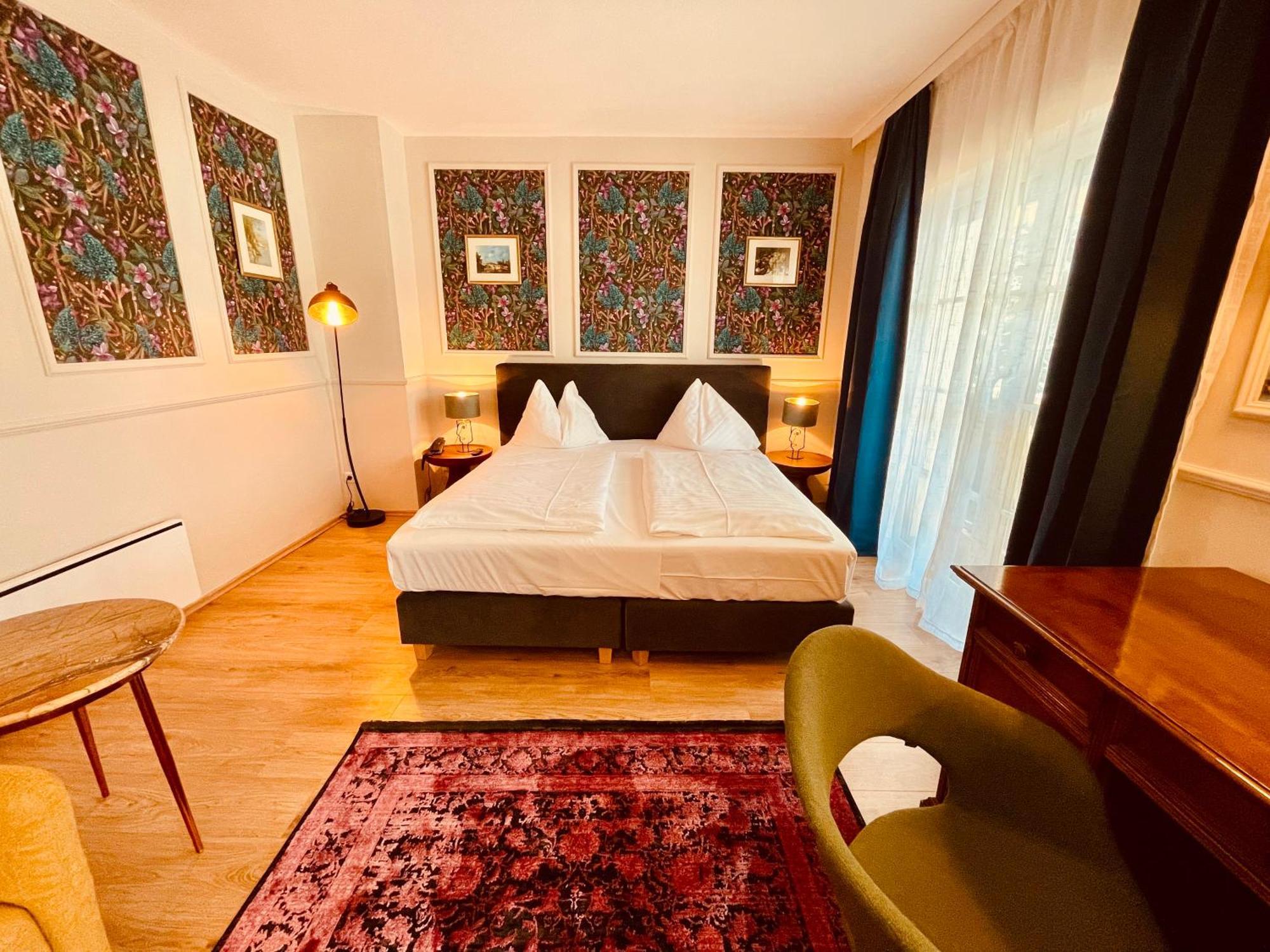 Gaestehaus Am Stadtpark Vöcklabruck Esterno foto